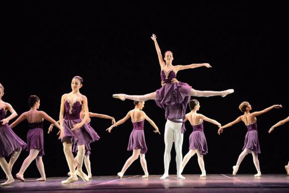 Joinville, no norte de Santa Catarina, é sede do principal festival de dança do país (foto da Internet)